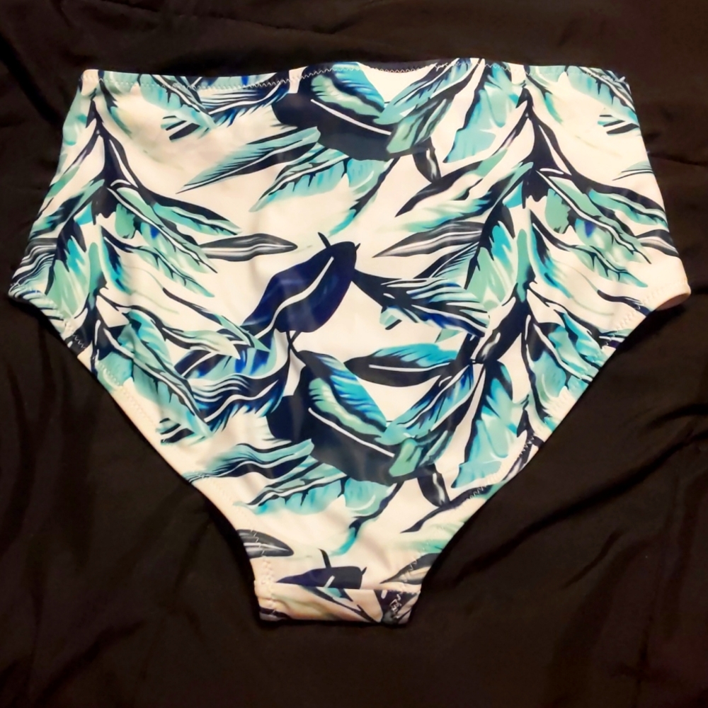 Bikini Bottom - Picture 2 of 4